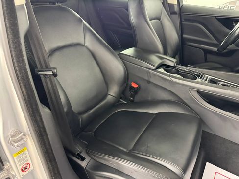 Used 2017 Jaguar F-PACE Premium AWD/4WD image 33