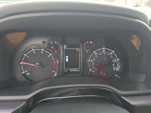 Used 2024 Toyota 4Runner SR5 image 14