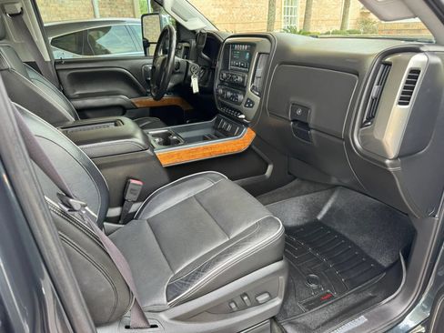 Used 2017 Chevrolet Silverado 2500 High Country w/ Duramax Plus Package AWD/4WD image 32