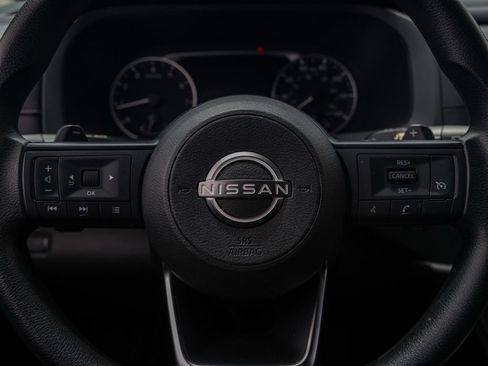 Used 2024 Nissan Pathfinder S FWD image 25