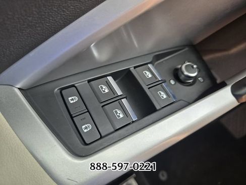 Used 2021 Audi Q3 2.0T Premium AWD/4WD image 31