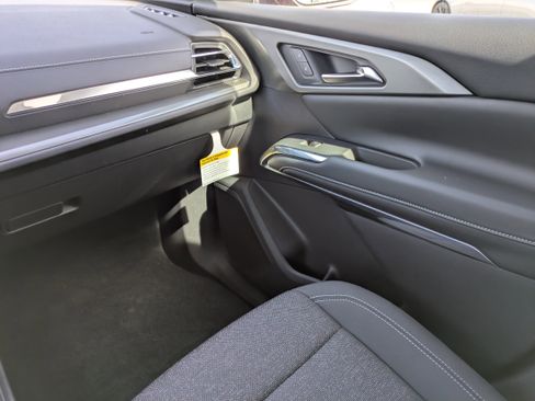 New 2026 Chevrolet Traverse LT image 13