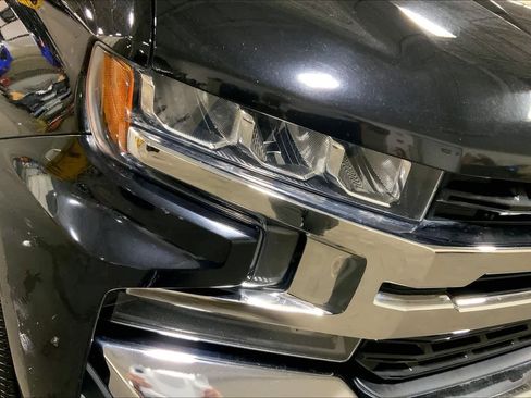 Used 2019 Chevrolet Silverado 1500 LT w/ All-Star Edition AWD/4WD image 28