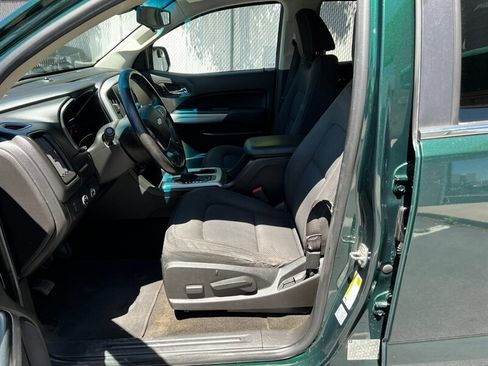 Used 2015 Chevrolet Colorado LT AWD/4WD image 15