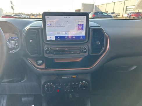 Used 2024 Ford Bronco Sport Outer Banks w/ Tech Package image 16