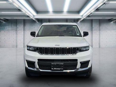 Used 2022 Jeep Grand Cherokee L Limited image 3