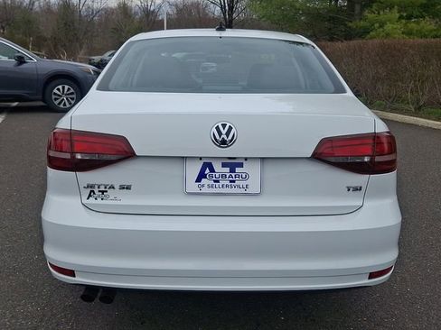 Used 2018 Volkswagen Jetta SE image 5