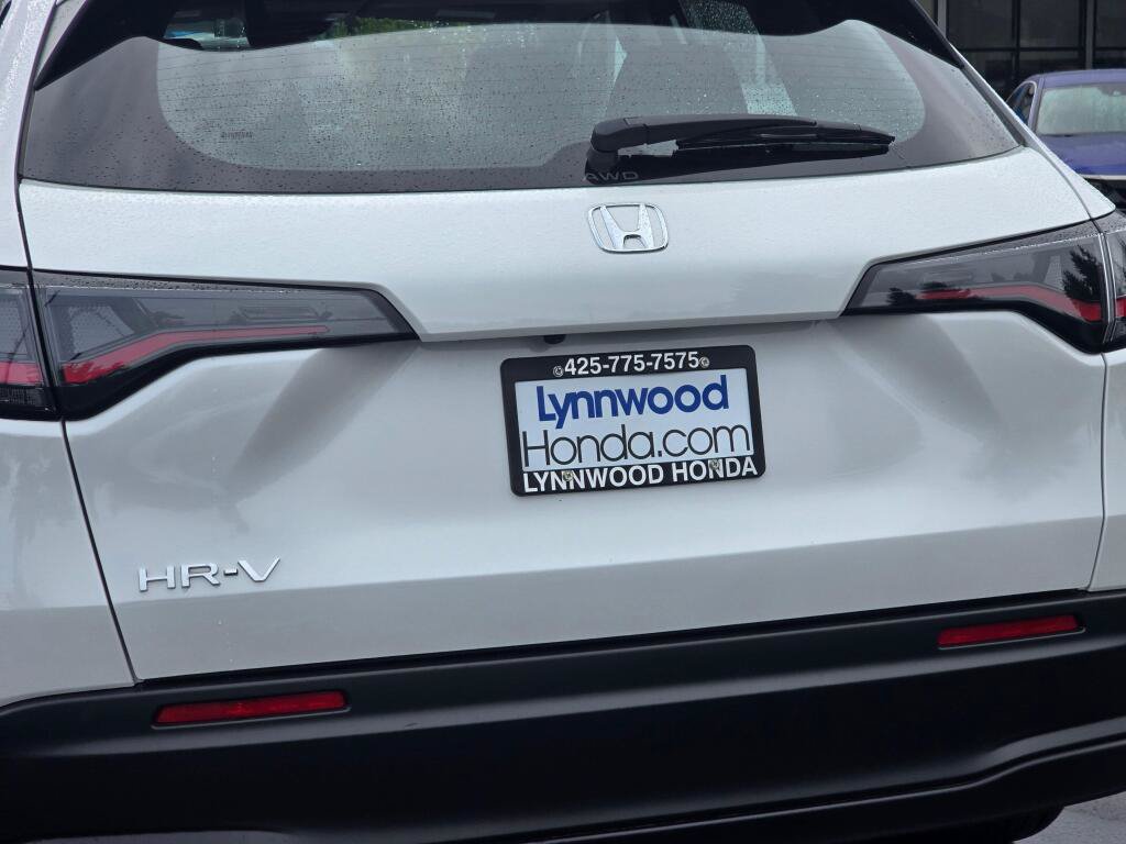 Certified 2025 Honda HR-V LX image 13