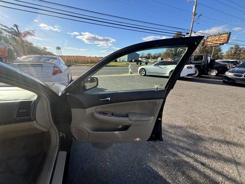 Used 2005 Honda Accord EX-L image 23