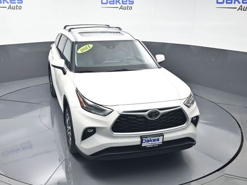 Used 2021 Toyota Highlander XLE AWD/4WD image 51