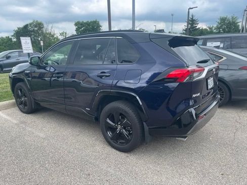 Used 2019 Toyota RAV4 XSE w/ XSE Weather Package AWD/4WD image 4