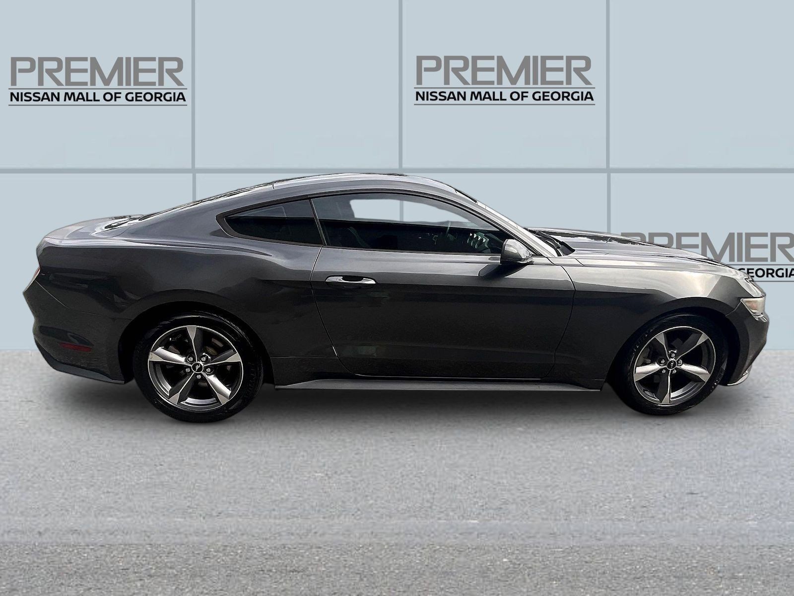Used 2016 Ford Mustang Premium RWD image 8