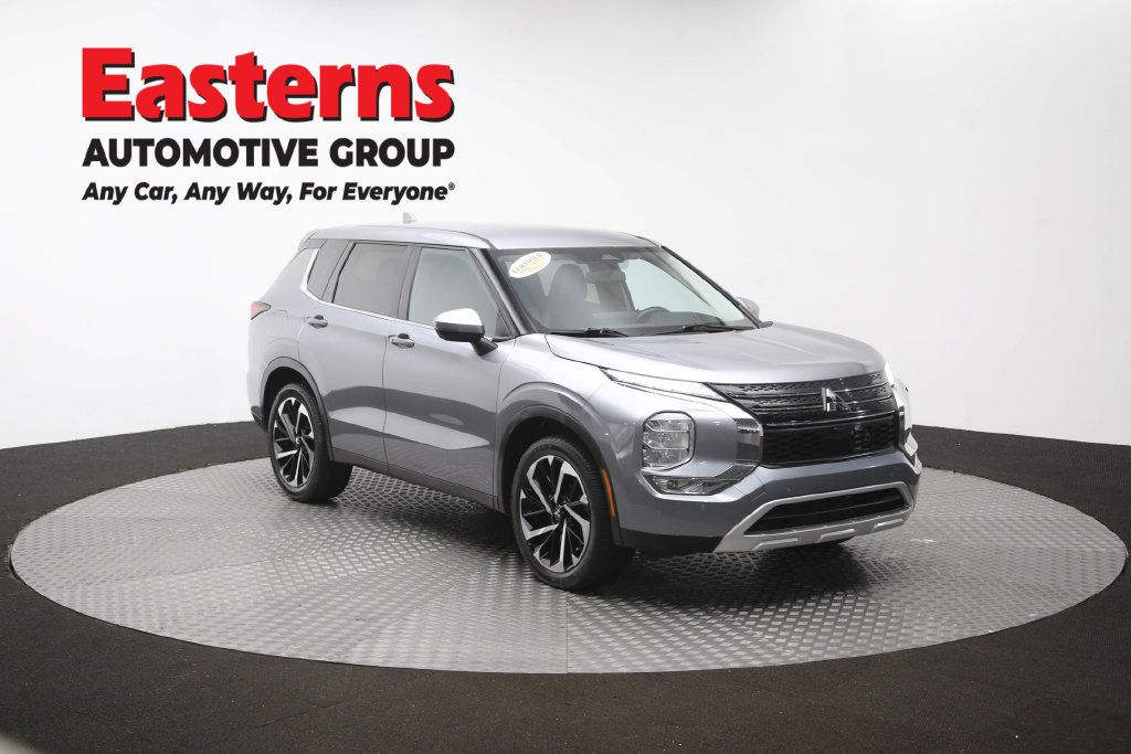 Used 2024 Mitsubishi Outlander SE FWD image 50