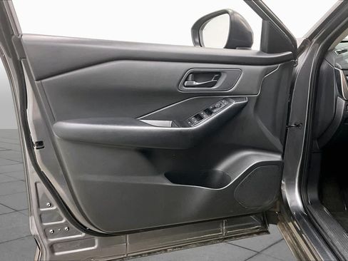 Used 2024 Nissan Rogue S FWD image 25
