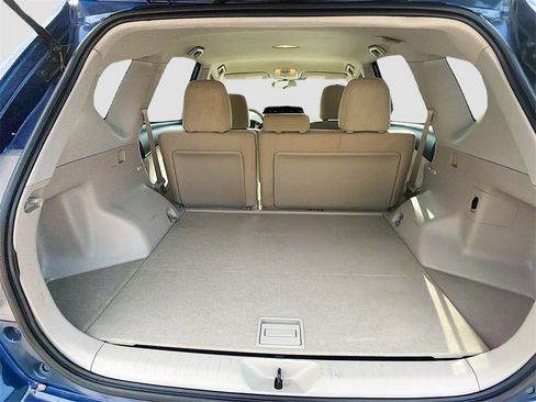 Used 2012 Toyota Prius V Two image 23