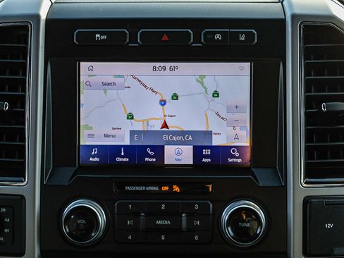 Used 2020 Ford F150 Lariat w/ Equipment Group 502A Luxury image 4