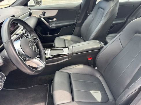Used 2025 Mercedes-Benz CLA 250 4MATIC image 11