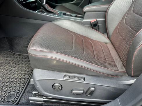 Used 2024 Volkswagen Jetta GLI Autobahn image 14