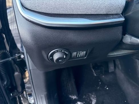 Used 2022 Jeep Compass Latitude w/ Sun and Sound Group image 15