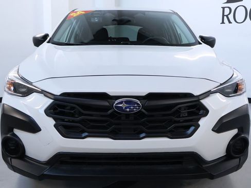 Used 2024 Subaru Crosstrek 2.0i AWD/4WD image 2