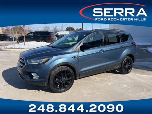 Used 2018 Ford Escape SE w/ SE Sport Appearance Package image 1