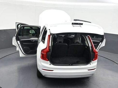 Used 2022 Volvo XC90 T5 Momentum FWD image 35