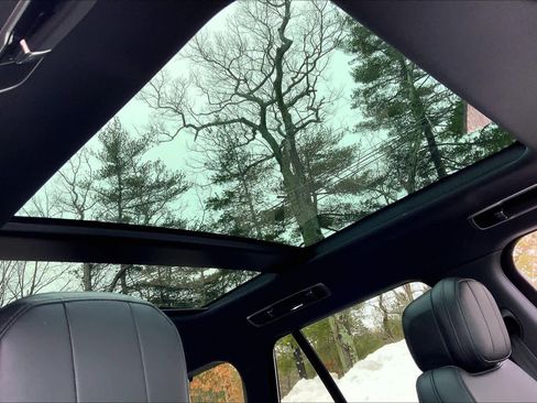 Used 2024 Land Rover Range Rover SE image 13