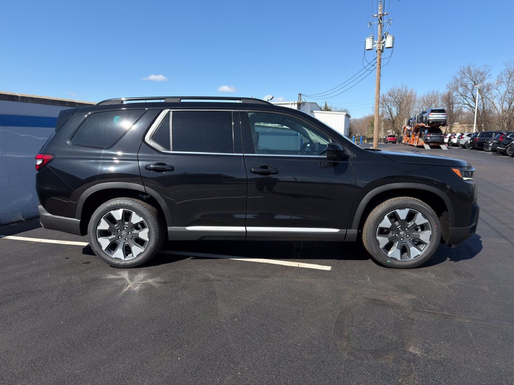 New 2026 Honda Pilot Touring image 6