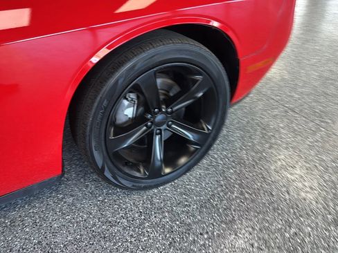 Used 2015 Dodge Challenger R/T w/ Quick Order Package 22B R/T RWD image 24