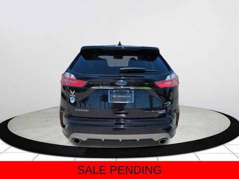 Used 2019 Ford Edge Titanium w/ Equipment Group 301A AWD/4WD image 4