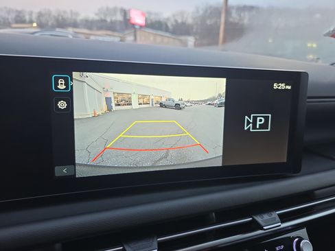 Used 2025 Hyundai Santa Cruz SEL image 32