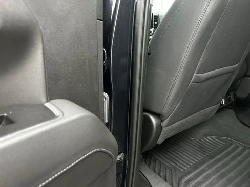 Used 2022 Chevrolet Silverado 1500 LT image 29