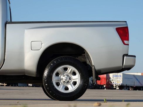Used 2004 Nissan Titan XE w/ (PRF) Preferred Pkg AWD/4WD image 13