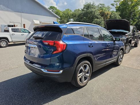 Used 2020 GMC Terrain SLT w/ Preferred Package FWD image 3