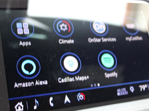 Used 2019 Cadillac XT4 Sport w/ Cold Weather Package AWD/4WD image 39