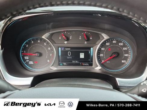 Used 2019 Chevrolet Traverse LT w/ LT Premium Package AWD/4WD image 16
