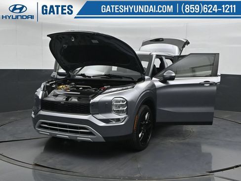 Used 2022 Mitsubishi Outlander SE AWD/4WD image 60