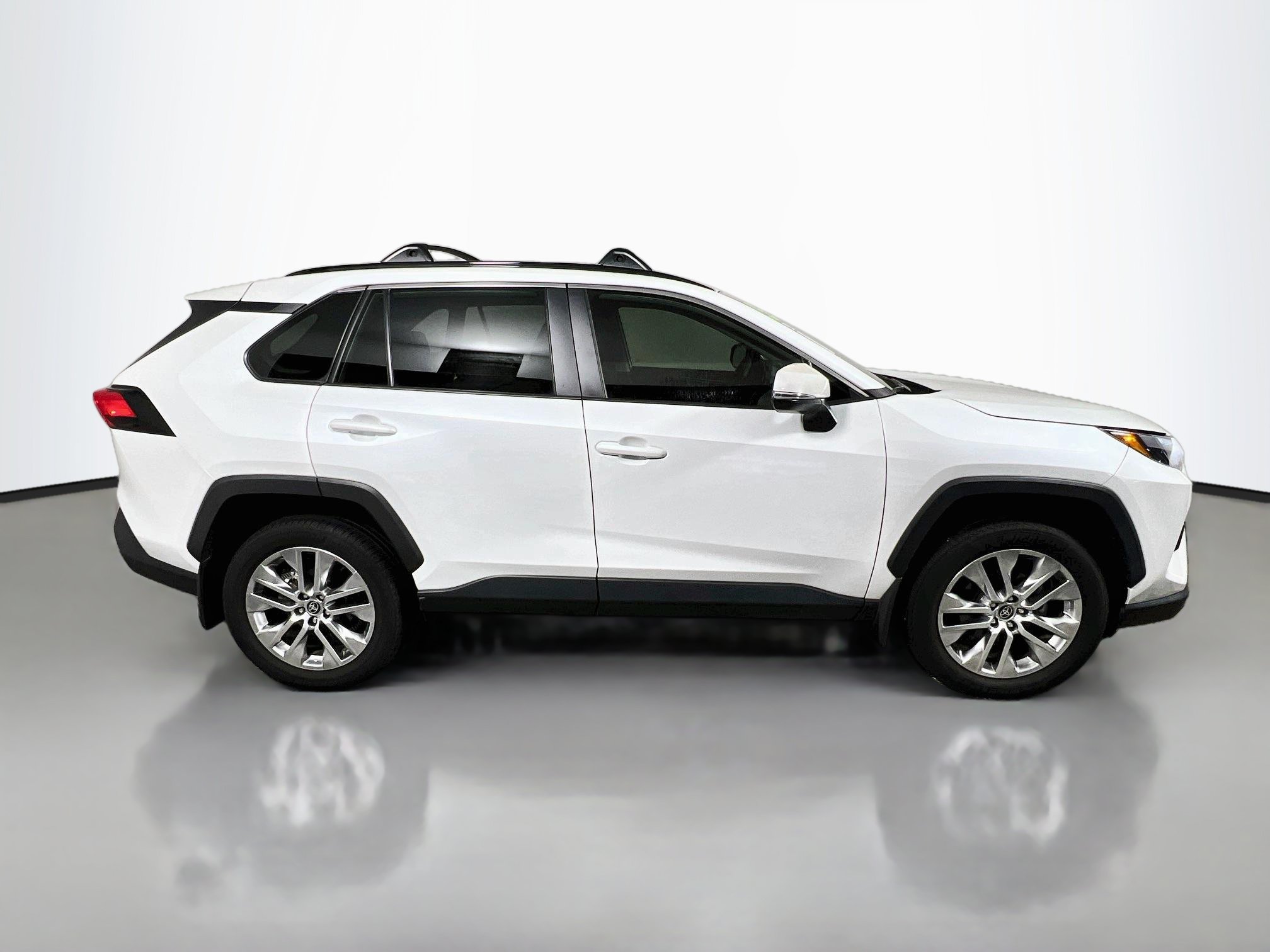 Used 2025 Toyota RAV4 XLE Premium w/ Weather Package FWD image 3