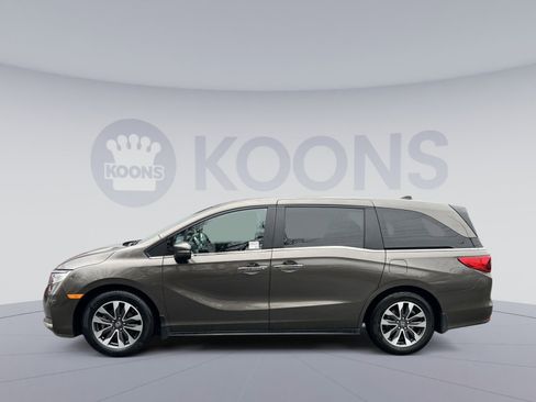 Used 2023 Honda Odyssey EX-L image 2