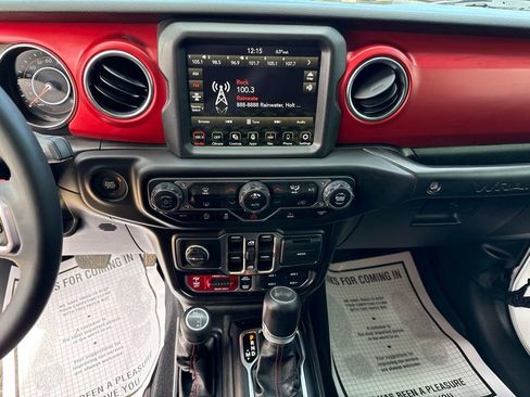 Certified 2023 Jeep Wrangler Unlimited Rubicon AWD/4WD image 9
