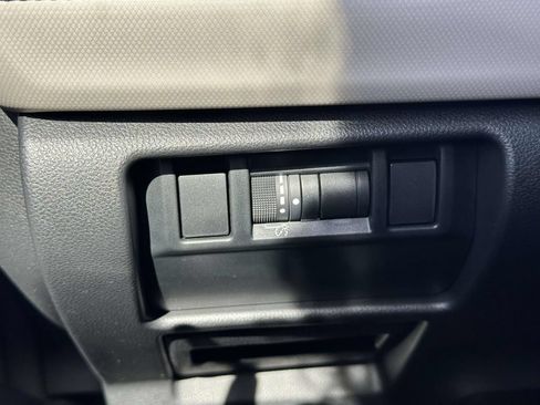Certified 2025 Subaru Forester Premium AWD/4WD image 30