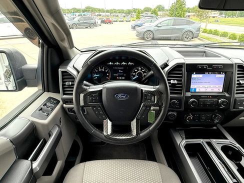 Used 2019 Ford F150 XLT w/ Equipment Group 302A Luxury AWD/4WD image 17