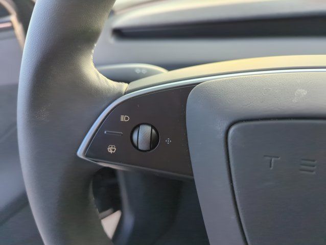 Used 2026 Tesla Model Y 2WD image 16