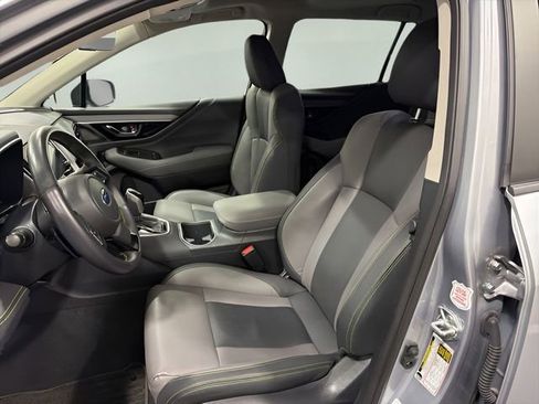 Used 2025 Subaru Outback Onyx Edition AWD/4WD image 11
