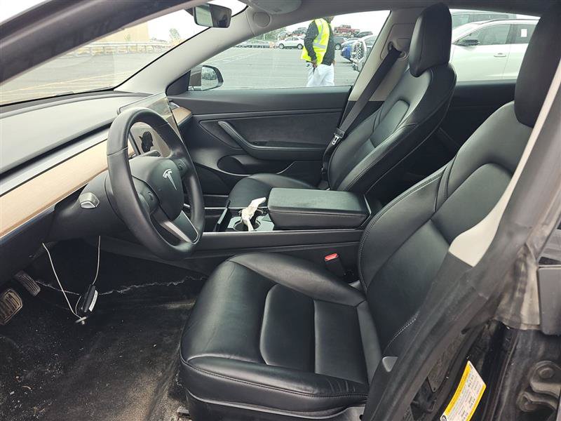 Used 2020 Tesla Model 3 Standard Range Plus RWD image 9