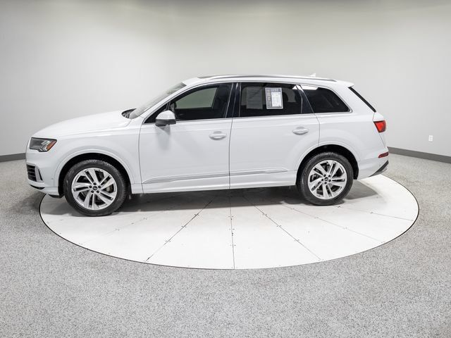Used 2023 Audi Q7 3.0T Premium Plus w/ Premium Plus Package AWD/4WD image 35