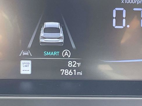 Certified 2026 Hyundai Elantra SE FWD image 24