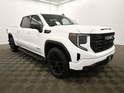 Used 2025 GMC Sierra 1500 Elevation w/ Preferred Package image 10