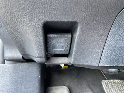 Used 2025 Toyota Camry LE image 43