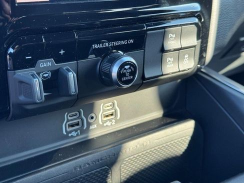 Used 2025 RAM 1500 Big Horn image 24